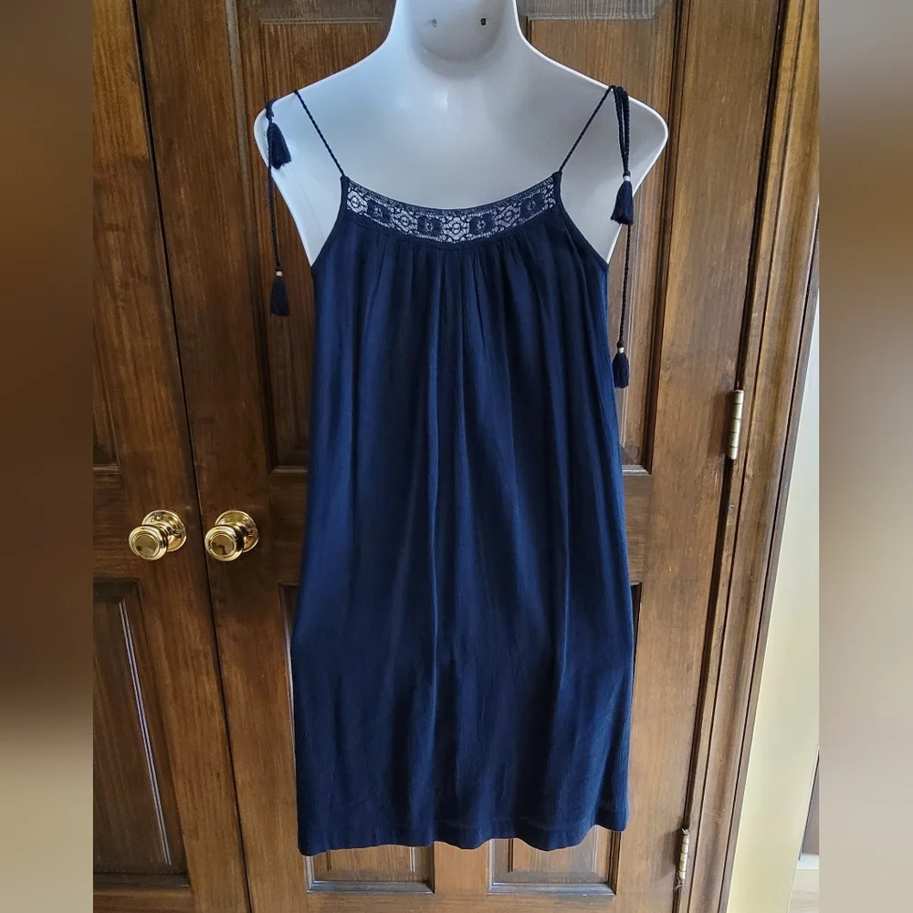 Abercrombie and Fitch Sz S Navy  Dress with Floral Embroidery - Picture 5 of 6